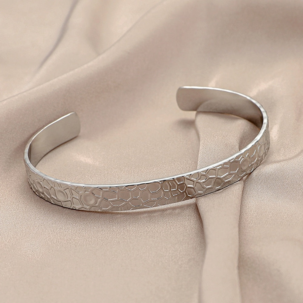 Womens Stainless Steel Bangle Bracelet Textured Nest Peak Design Electroplated European Fashion Timeless Piece