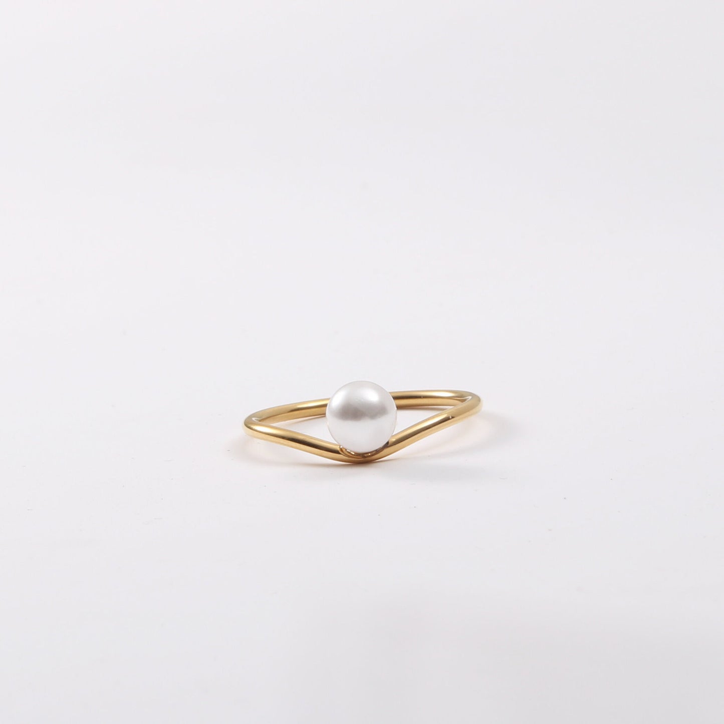 Gold Plated Titanium Steel Ring For Women 18k Gold Tone Europe And America Fashion Jewelry Inlay Diamond Accent Shine
