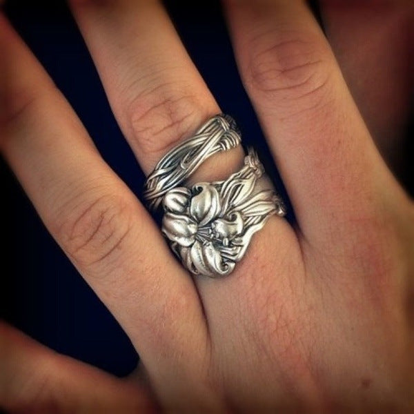 Womens Vintage Flower Ring Hand Carved Adjustable Alloy Ring Antique Silver Finish Birthday Gift Gift Included