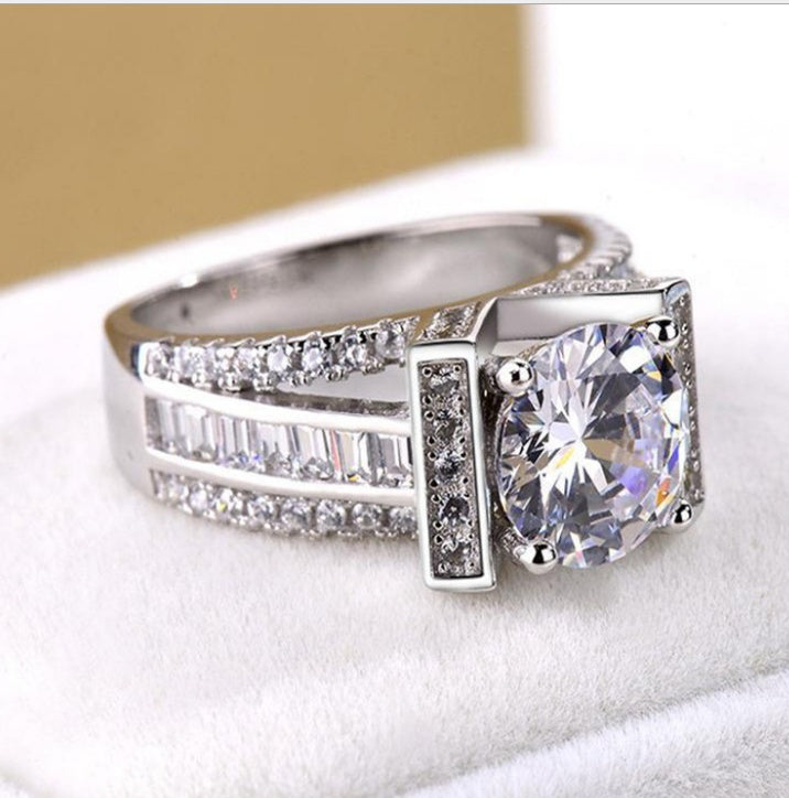 Zircon Ring Gold Plated Copper With Diamond Look For Couple Wedding Engagement Fashion Jewelry Durable Silver Tone
