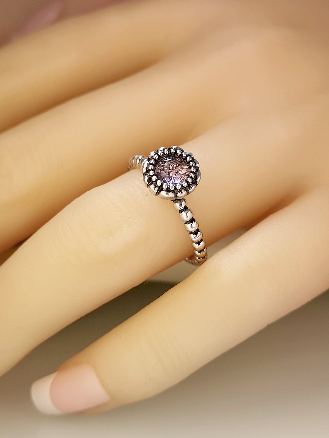 Womens Rose Gold Geometric Alloy Ring With Resin Electroplated Jewelry Individually Packed Rose Gold Ring Style