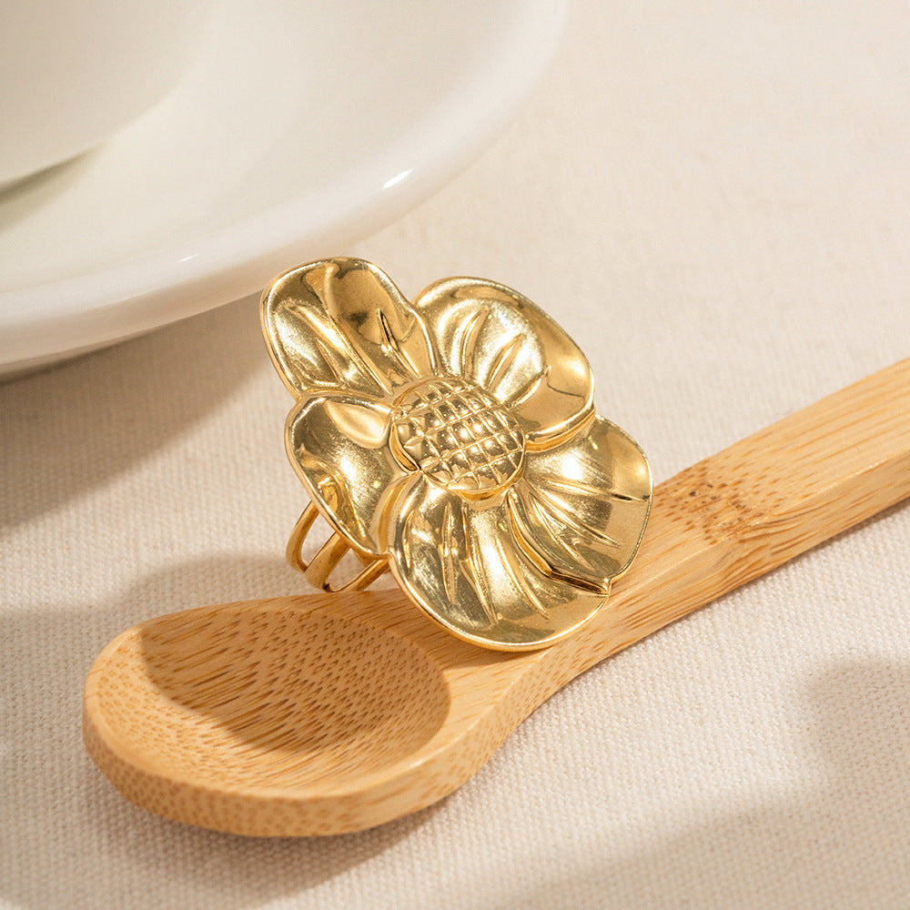 Womens Stainless Steel Ring Geometric Flower Vein Design Gold Tone Non Fading Jewelry Elegant Jewelry Gift Set