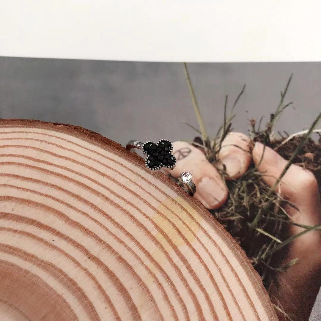 Women's Open Ring With Hollow Heart Design And Geometric Electroplated Alloy Adjustable Statement Ring Perfect