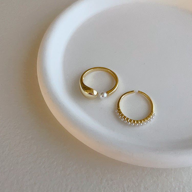 Womens Vintage Pearl Metal Ring Gold Plated French Style Ins Design Jewelry Accessory Elegant Fashionable Look