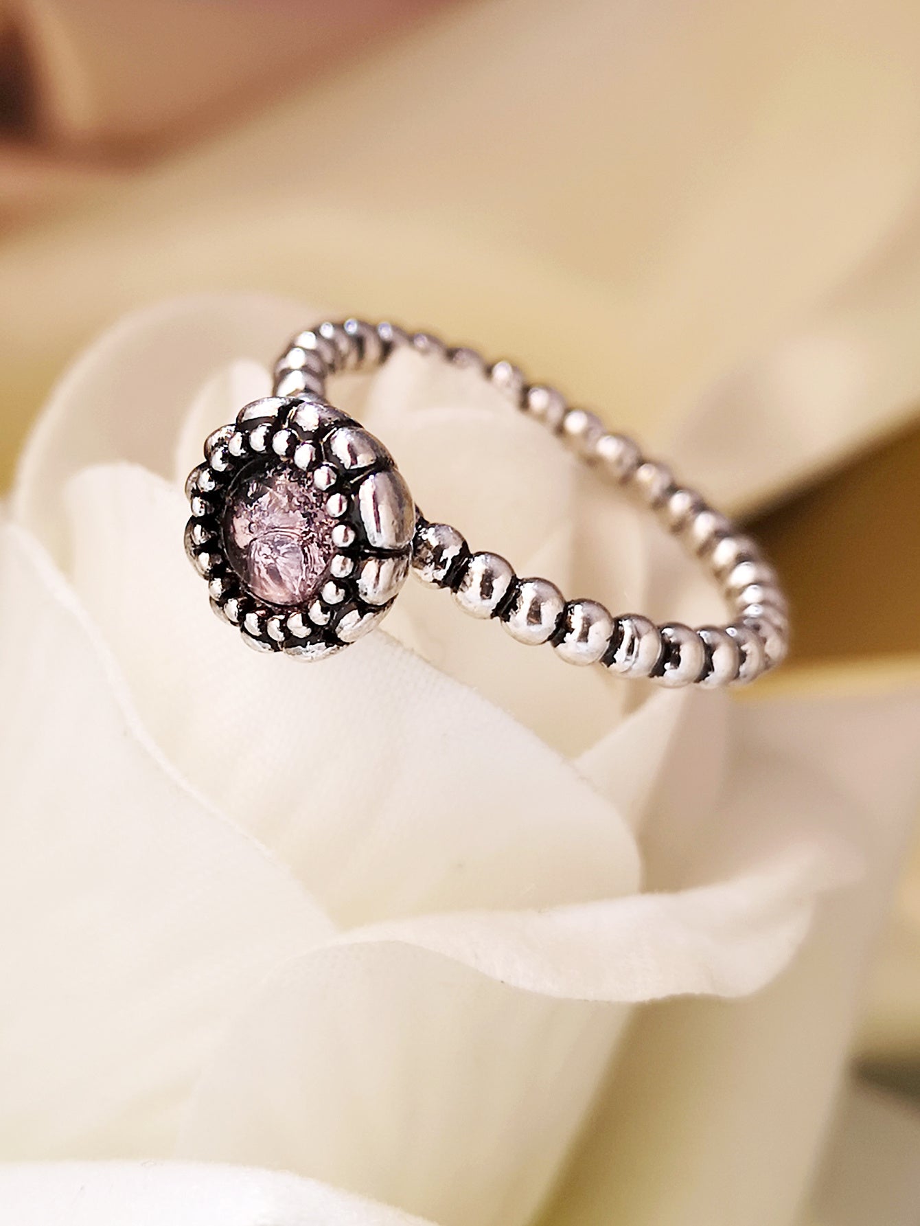 Womens Rose Gold Geometric Alloy Ring With Resin Electroplated Jewelry Individually Packed Rose Gold Ring Style