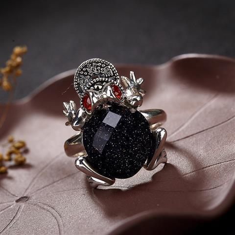 Copper Gold Plated Garnet Ring For Women With Toad Motif And Geometric Inlay Featuring Ethnic Style And Timeless Shine