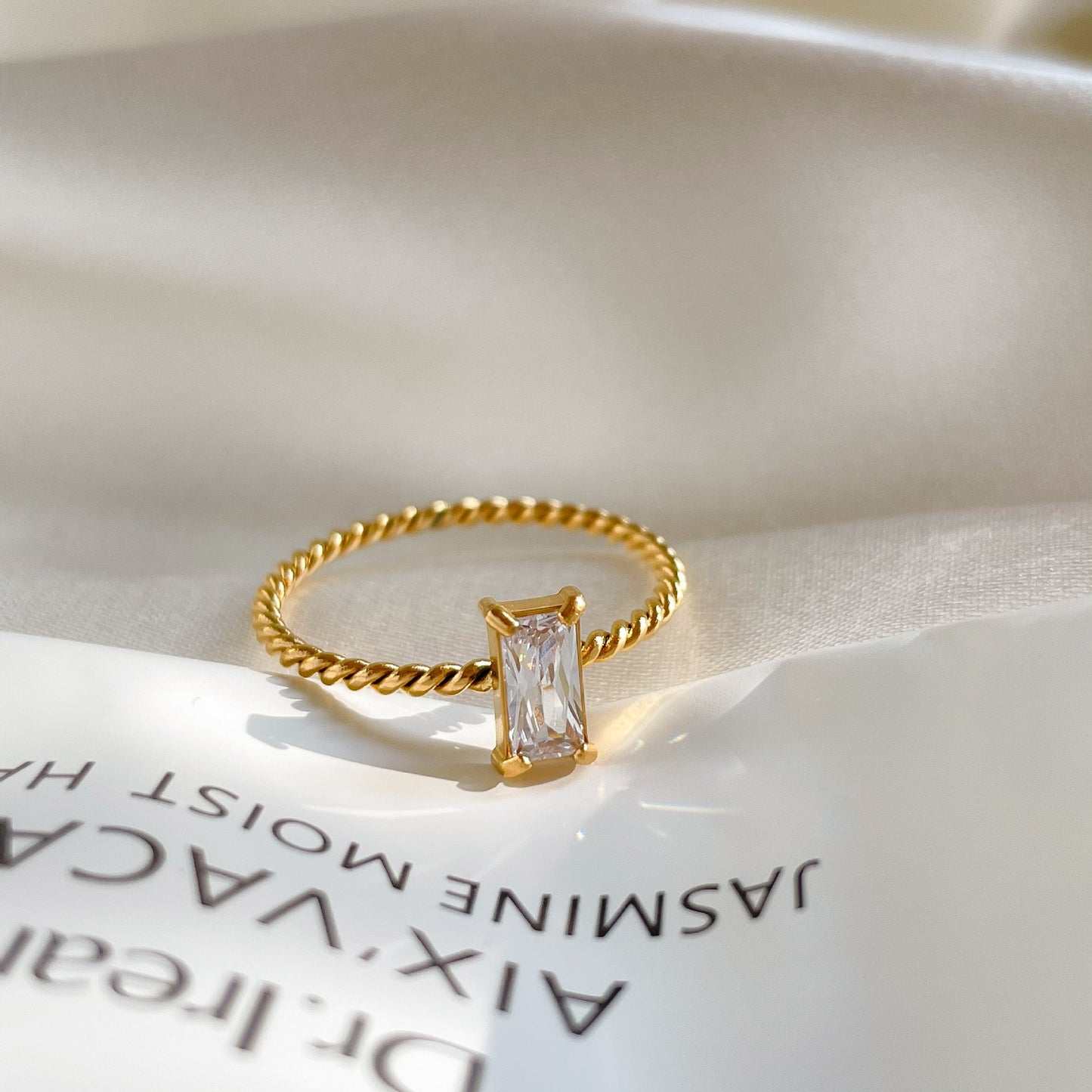 Women Titanium Steel Ring Purple Square Zircon Geometric Wreath Designer Electroplated Durable Fashion Jewelry