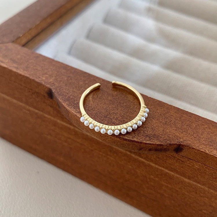 Womens Vintage Pearl Metal Ring Gold Plated French Style Ins Design Jewelry Accessory Elegant Fashionable Look