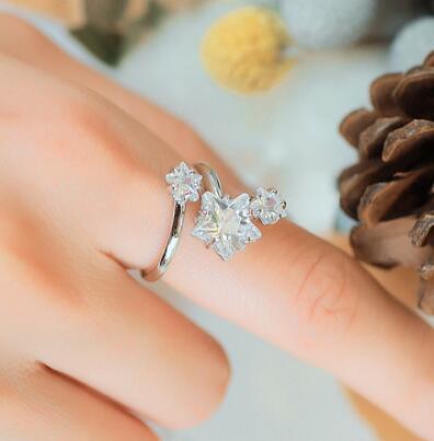 Adjustable Gold Plated Star Ring With Gems Inlay Alloy Fashion Jewelry Gift For Women And Teens Elegant Styles Gleaming
