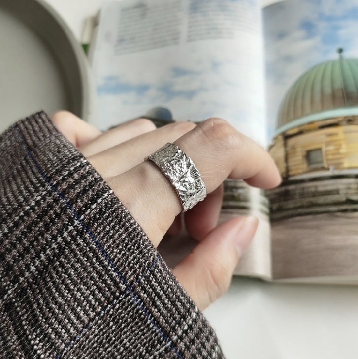 Copper Plated Irregular Corrugated Fold Ring For Women Hypoallergenic Everyday Fashion Jewelry Accessory Trend