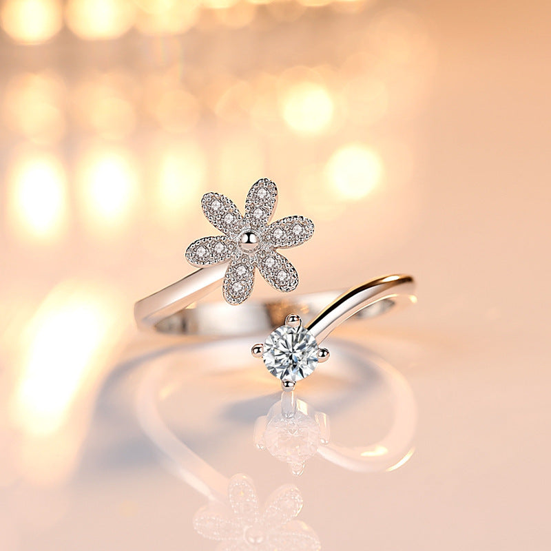 Women White Gold Plated Flower Ring Korean Design Simple Temperament Ring Gift for Students Fashion Jewelry Style