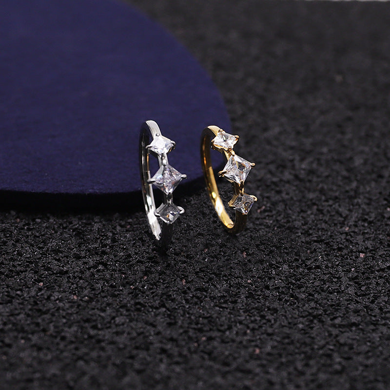 Womens Zircon Ring With Cube Square Design Titanium Steel Ring Geometric Quadrilateral Ring Fashion Spark Luxury