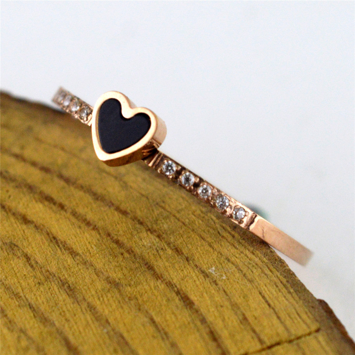 Heart Shape Ring Stainless Steel Gold Plated Gemstone Jewelry For Women Elegant Versatile Artificial Gemstones