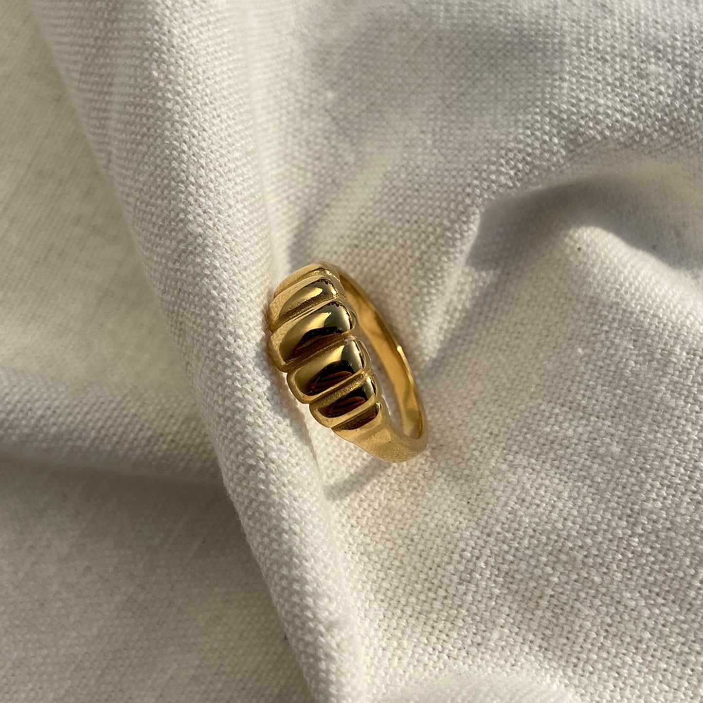 Womens Stainless Steel Ring European American Fashion Jewelry Layered Glossy Round Croissant Ring Metal Stripes Geometric Ornament Ring for Women