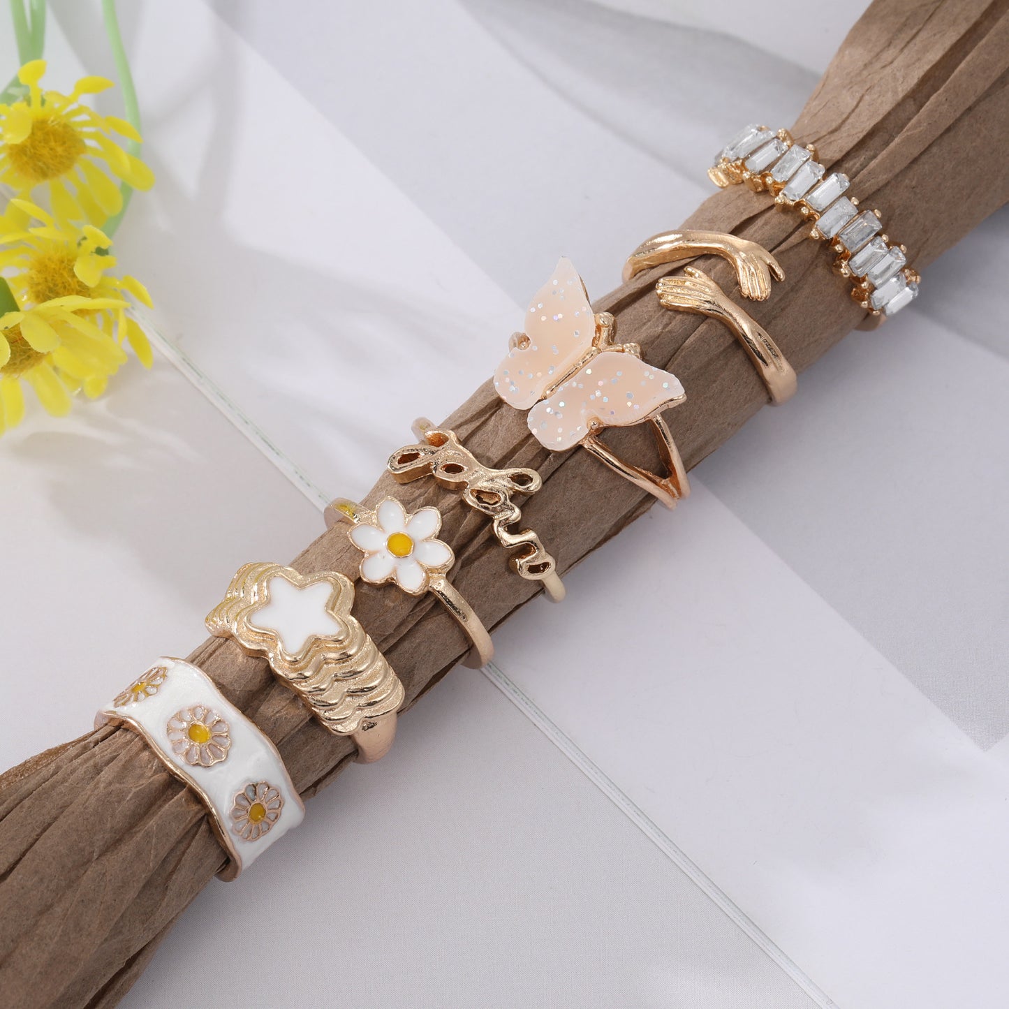 Womens Vintage Alloy Ring Set With Butterfly StarDaisy Flower Designs And GeometricShapes Artificial Gemstones