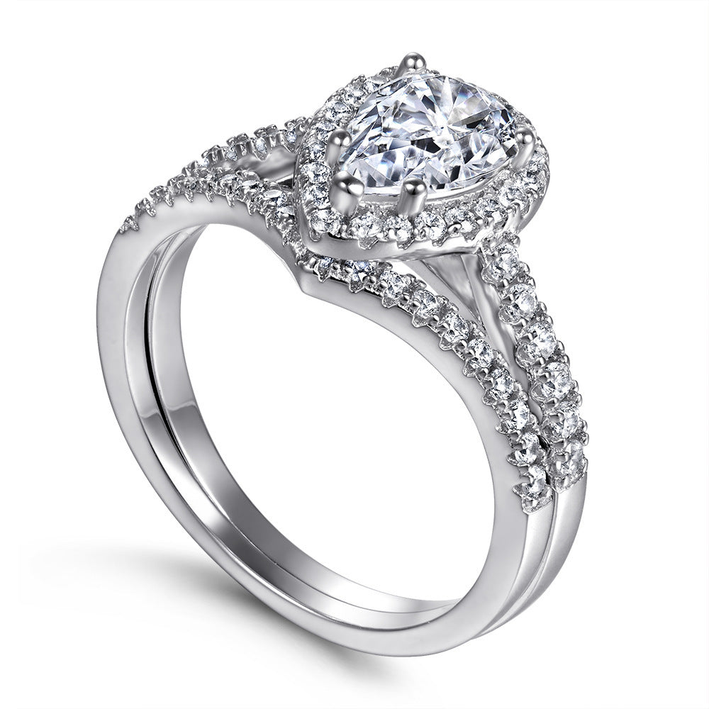 Geometric V Shaped 925 Silver Ring With Simulated Diamond