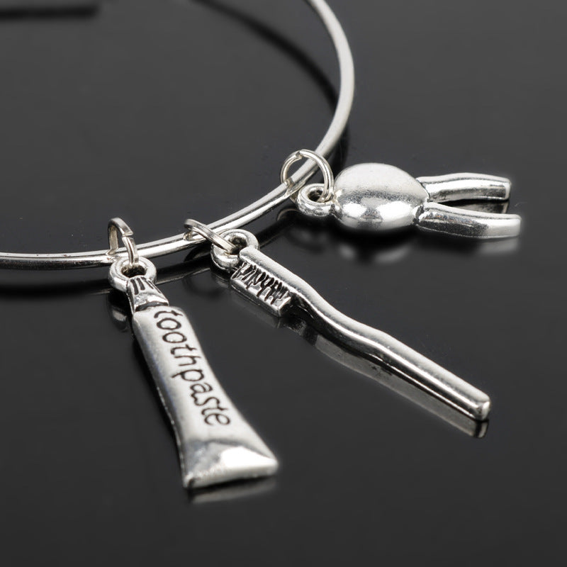 Unisex Electroplated Alloy Bracelet Wash Cut and Blow Design Accessory Fashion Jewelry For Everyday Wear Gifts