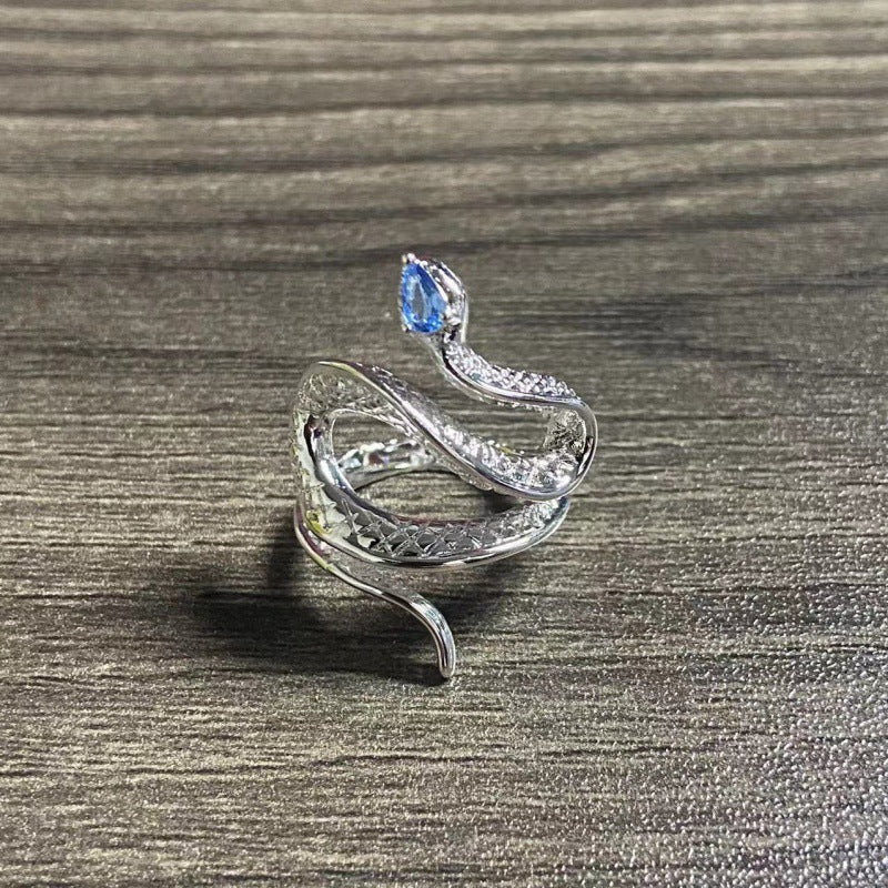 Womens Snake Ring Fashionable Platinum Alloy Ring Chic Serpent Pattern Ring Electroplating Finish Ring Polished Shine