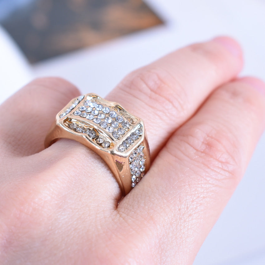 Unisex Alloy Ring With European Diamond Design Fashion Jewelry Statement Band Ring Gold Or Silver Finish Smooth Comfort