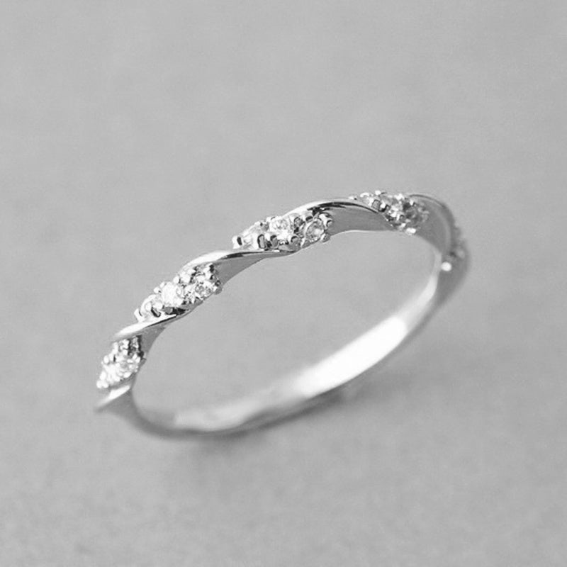 Womens Wave Ring Gold Plated Alloy Rhinestone Inlaid Gemstones Twist Design Elegant Jewelry Bright Rhinestone Twist