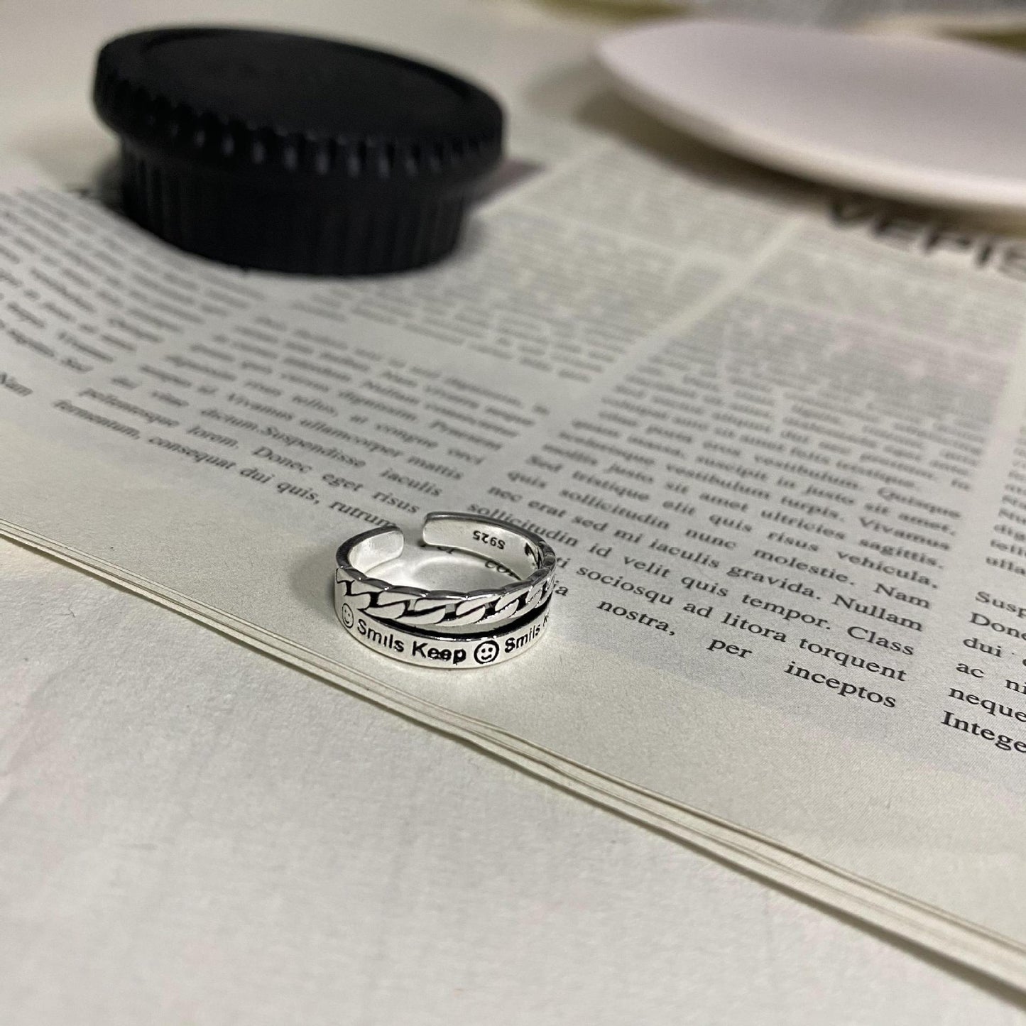 Womens Smiley Face Ring Plated Copper Jewelry Simple Band Ring Double Layer Statement Ring 9mm Wide Fashion Accessory