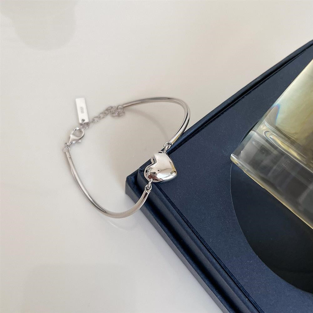 Womens Copper Heart Bracelet Trendy Electroplated Love Jewelry Gift For Her Heart Shape Accessory Classic Style