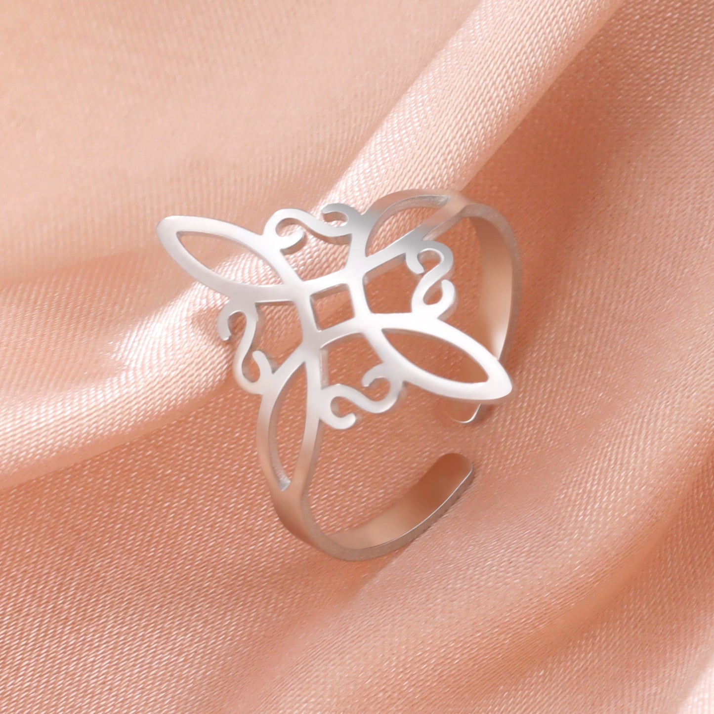 Stainless Steel S Shaped Knot Ring For Women And Men Electroplated Fashion Jewelry In Gold Or Black Style Trend