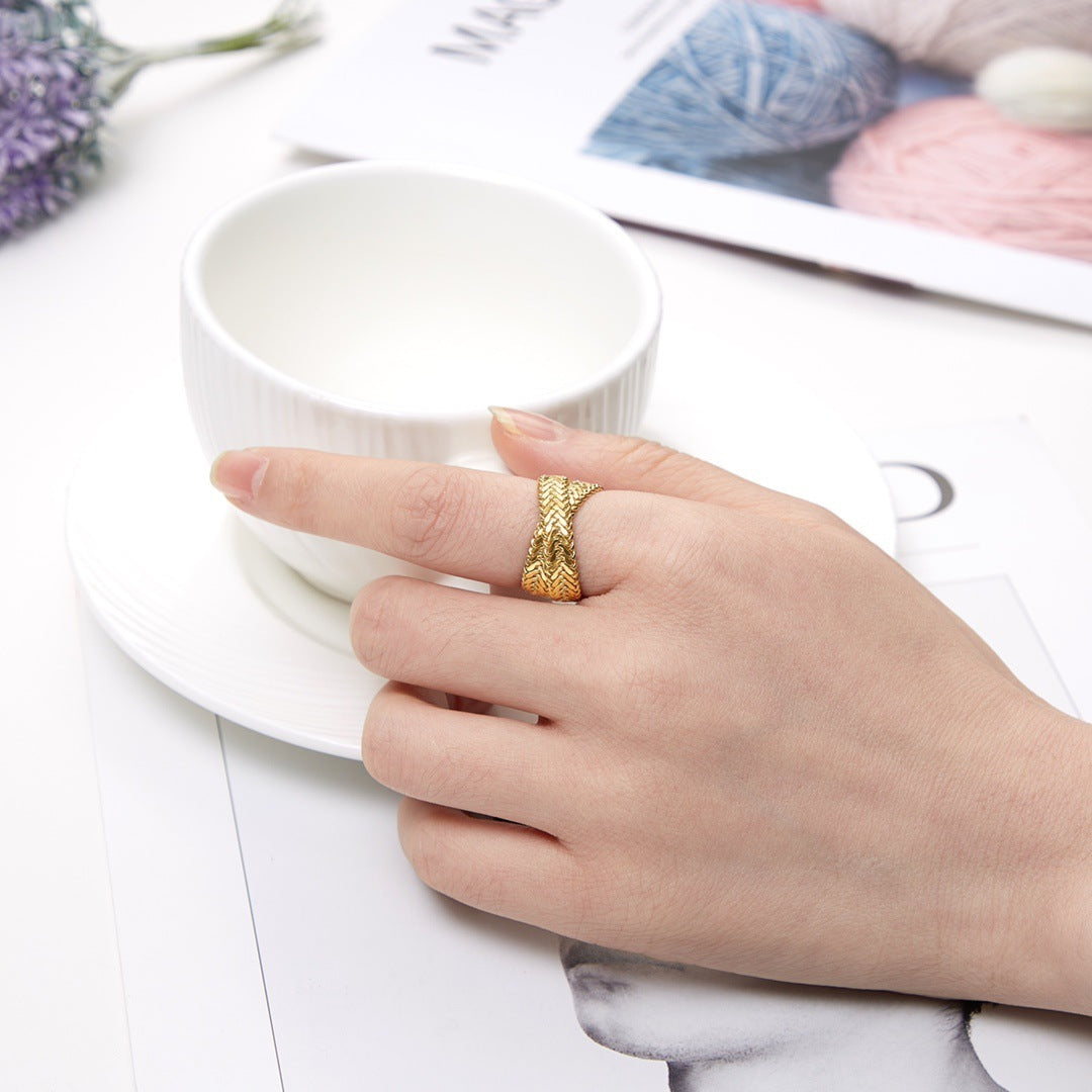 Copper Plated Ring With Snake Bone Chain Wave Design High Color Retention Durable Elegant Jewelry For Everyday