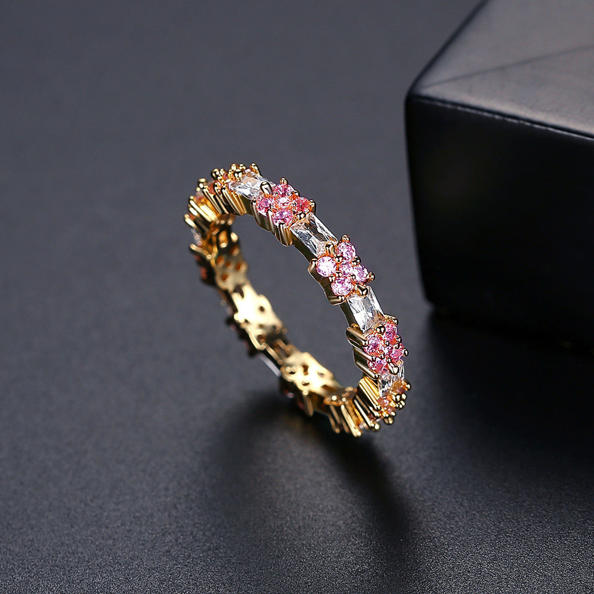 Womens Flower Zircon Inlaid Copper Plated Geometric Fashion Ring For Everyday Wear High Quality Durable Elegant Ring