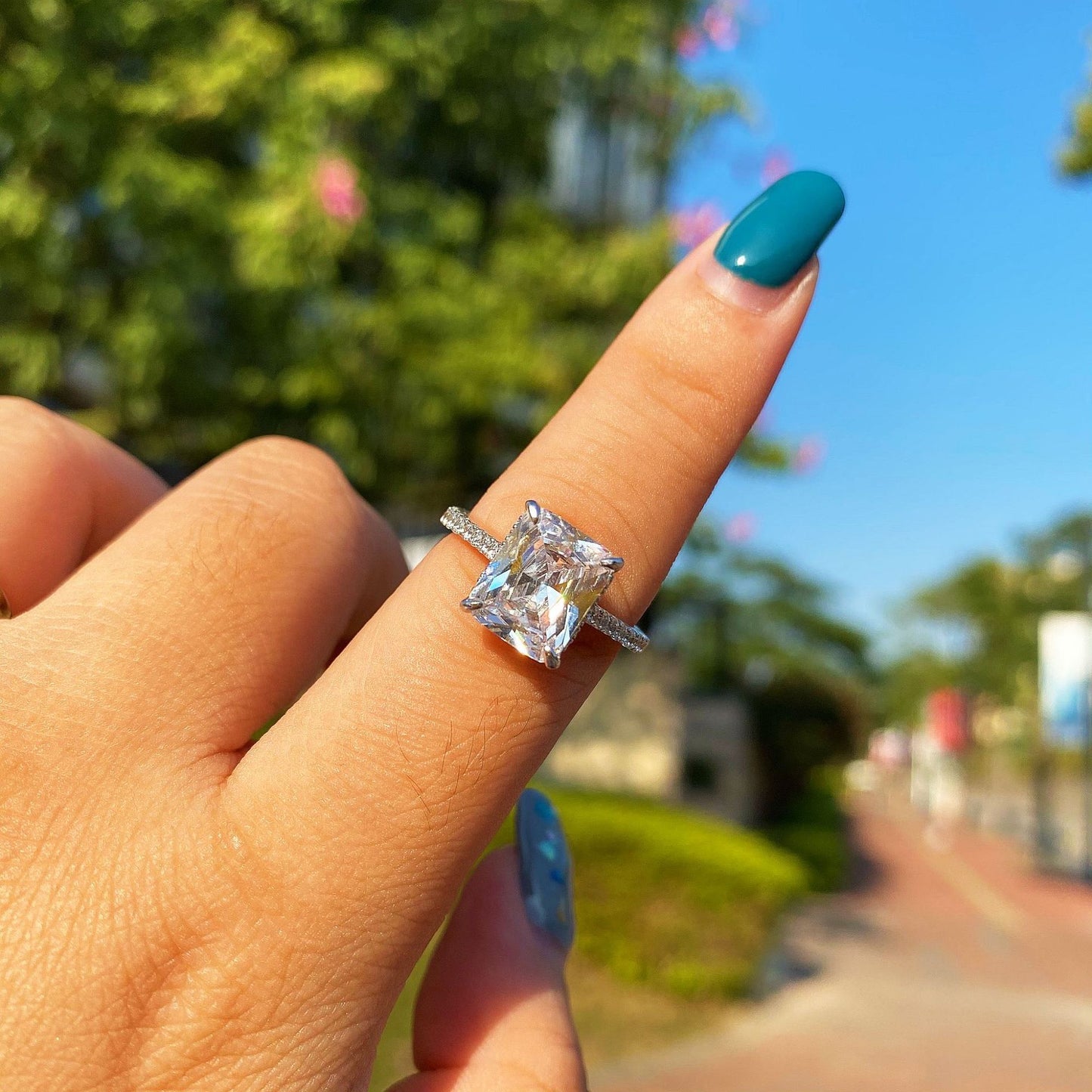 Womens Silver Ring With Geometric Design Gold Plated Artificial Gems Fashion Jewelry European Style Elegant Gift For Her