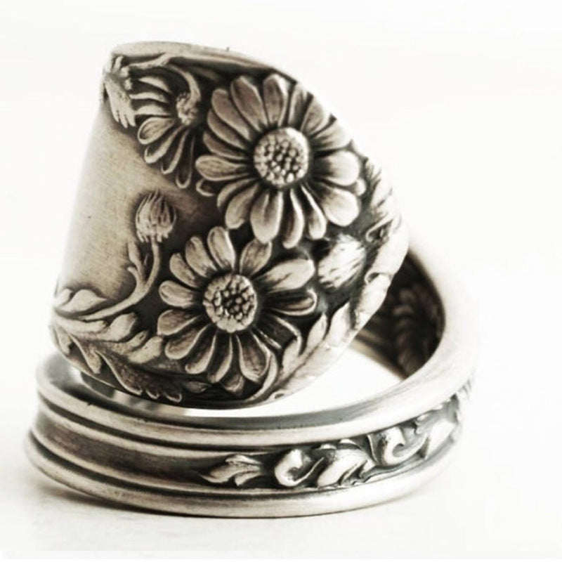 Adjustable Unisex Copper Ring With Daisy Flower Vintage Spoon Shape Aged Black Finish Everyday Wear Accessory