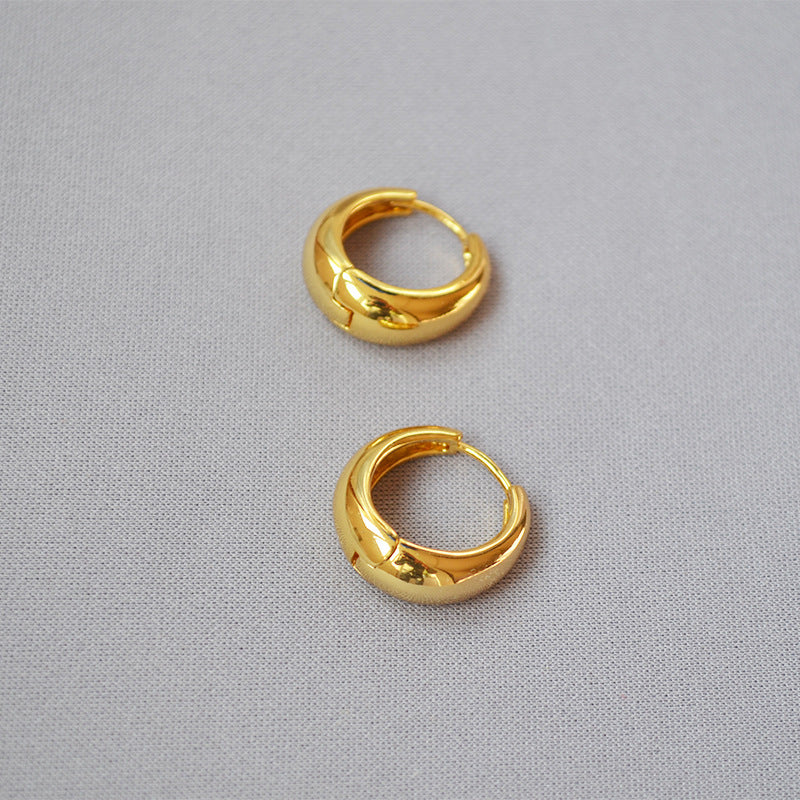 Brass Earrings With 18K Gold Plating Geometric Buckle Design Curved For Women And Girls Fashion Jewelry Ladies