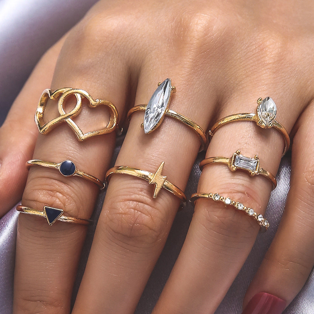Bohemian Gem Ring Set 8 Alloy Rings Electroplated Gold Finish Heart And Lightning Rings Jewelry Collection Pieces