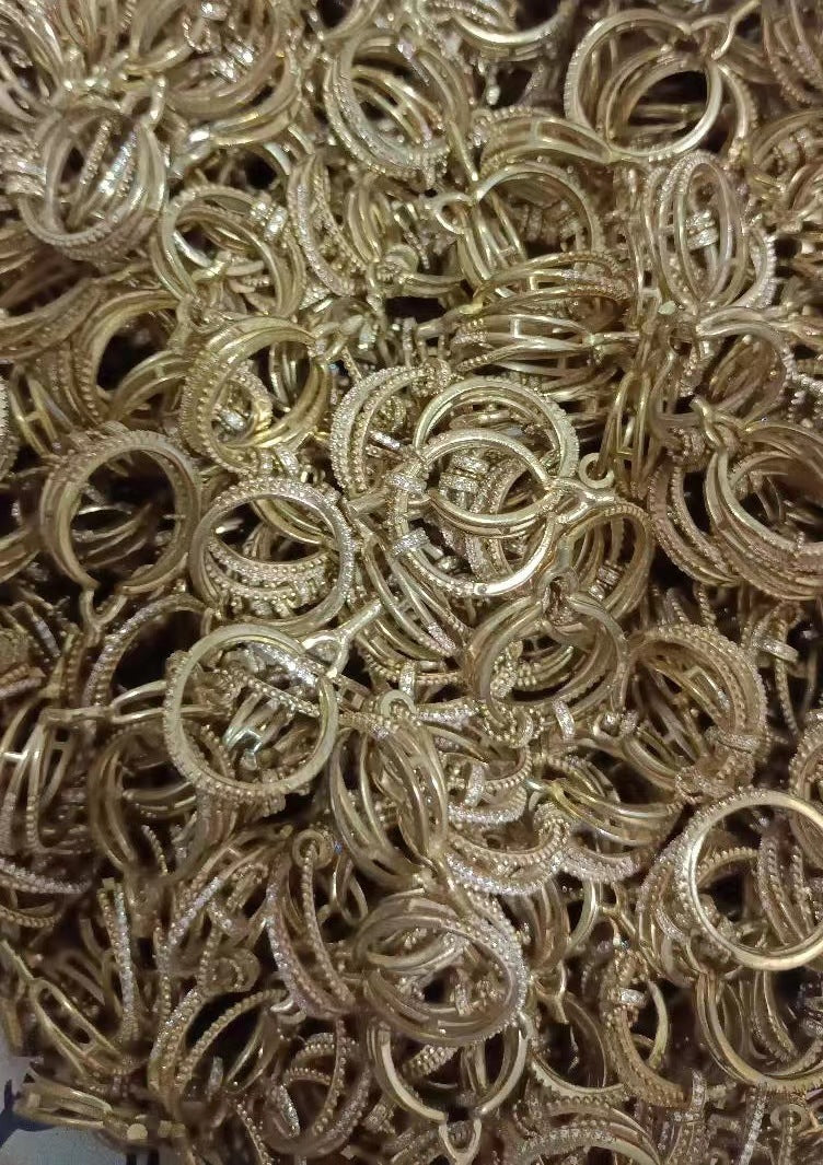 Womens Ring 18K Gold Plated Micro Zircon Inlaid Spinning Band Copper Geometric Design Fashionable Ring For Her