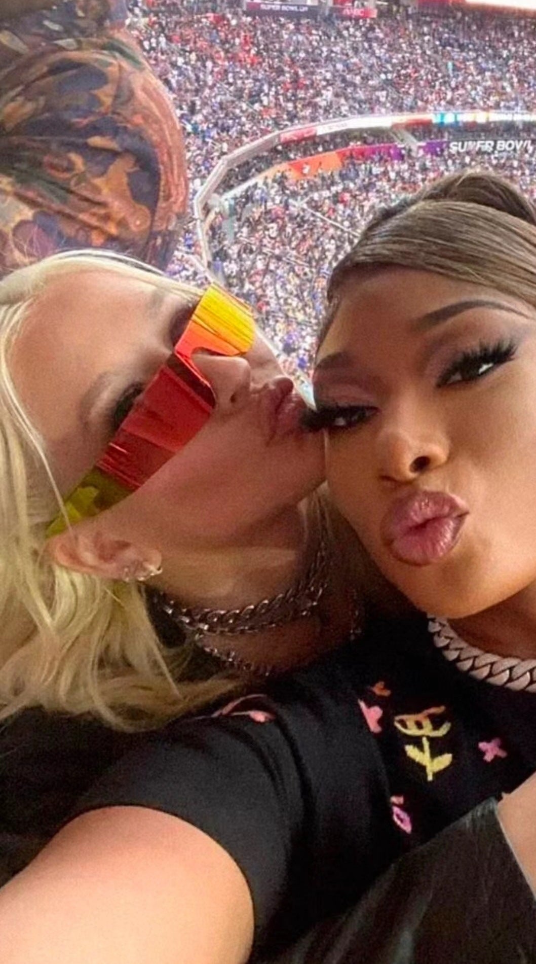 Womens Flat Top Sunglasses Frameless Glasses With UV400 Protection Resin Lens And PC Frame Stylish Sun Glasses