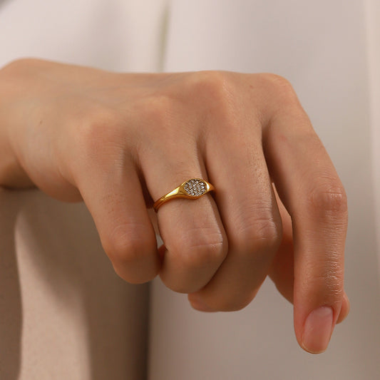 Stainless Steel Oval Ring With White Diamond Inlay Geometric Circle Design Trend Ring For Women Everyday Shine