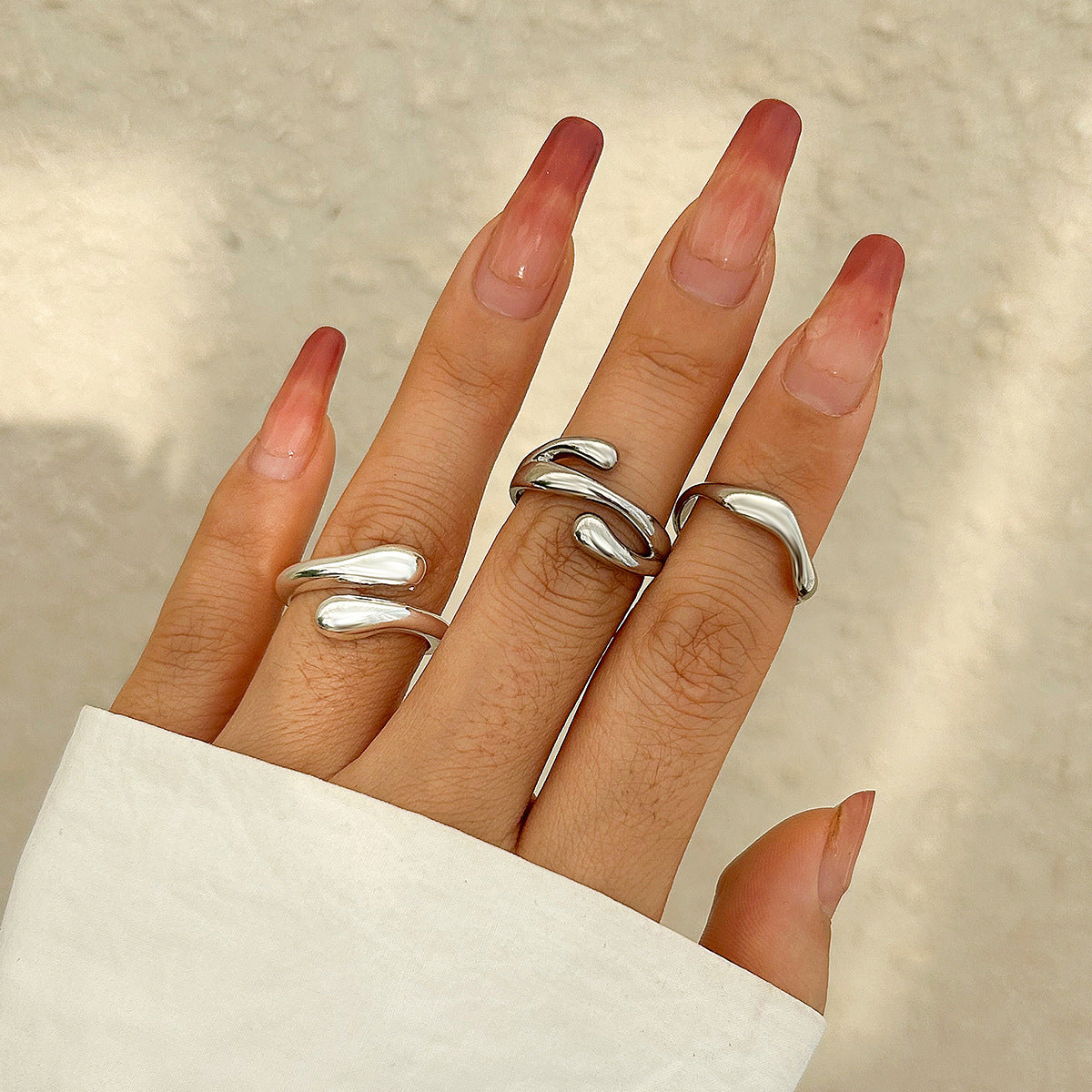 Geometric Ring With Ellipse And Line Elements Electroplated Zinc Alloy Glossy Liquid Lava Curved Design Everyday