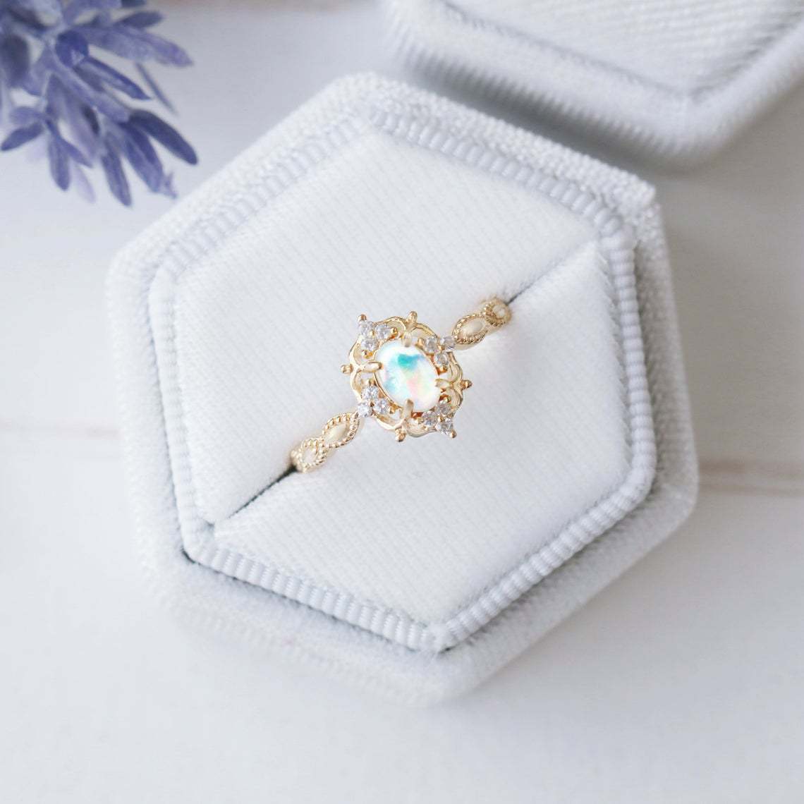 Women Vintage Openwork Opal Ring Retro Geometric Alloy Fashion Ring Electroplated Gold Silver Rose GoldWedding