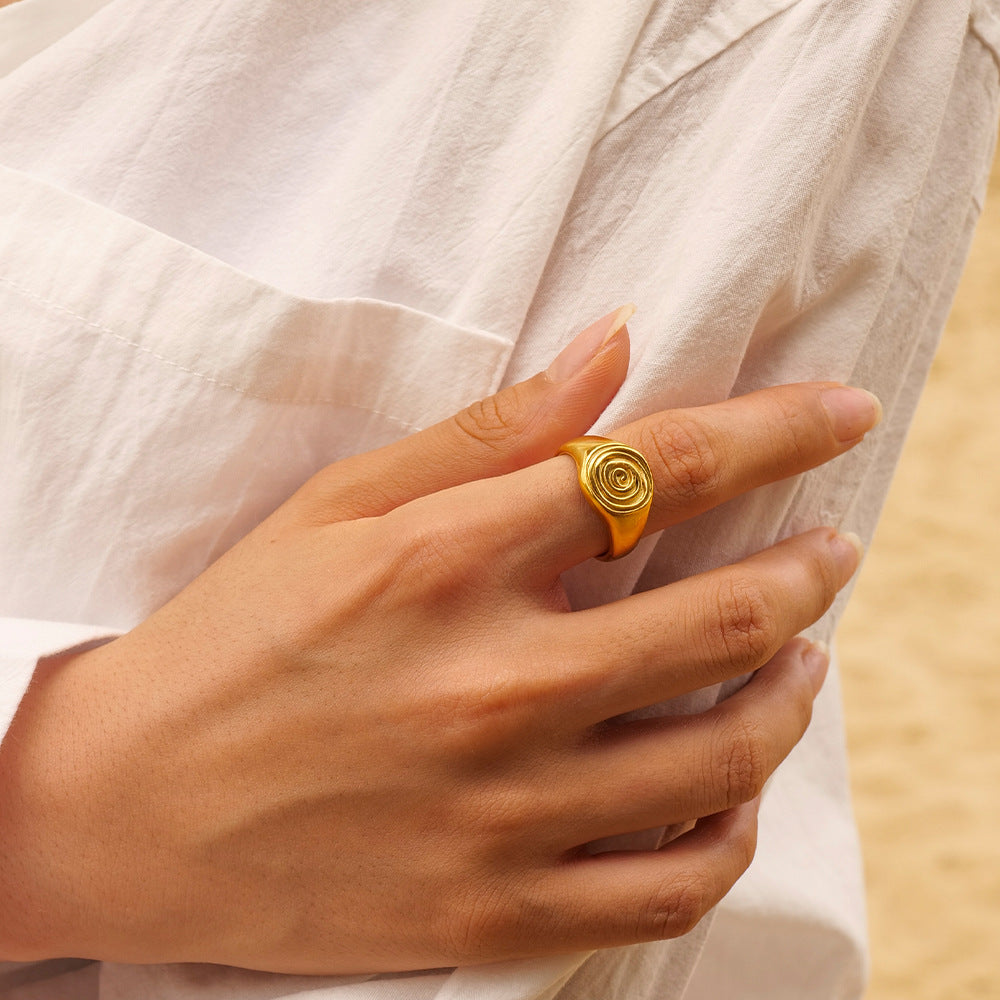 Women's Fashion Ring Retro Hammered Design Titanium Steel Ring for Women Temperament Ring Elegant Geometric Ring Jewelry Gift for Her