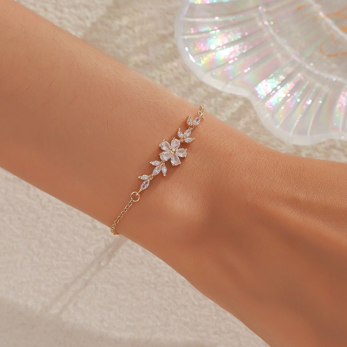 Zircon Flower Leaf Bracelet Women Travel Keepsake Gift