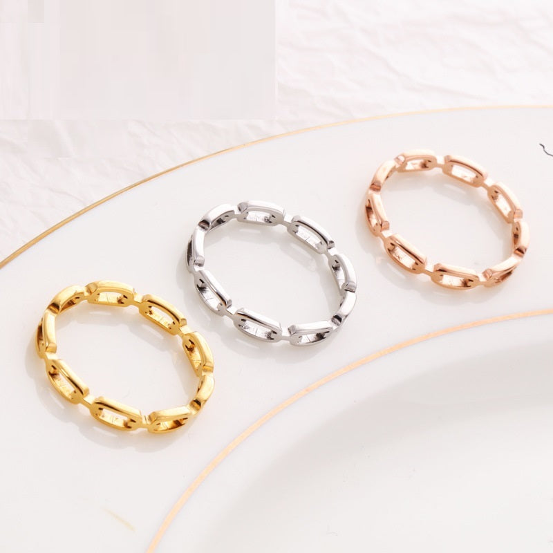 Womens Rectangular Chain Ring Titanium Steel Electroplated Fashion Ring With High Quality Design Elegant Accessory