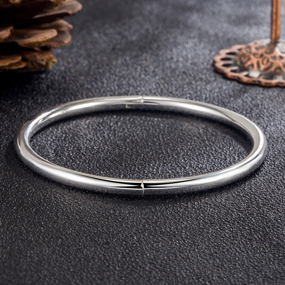Womens Bracelet Glossy Buckle Design Electroplated Silver White Finish Copper Jewelry Elegant Fashion Bracelet