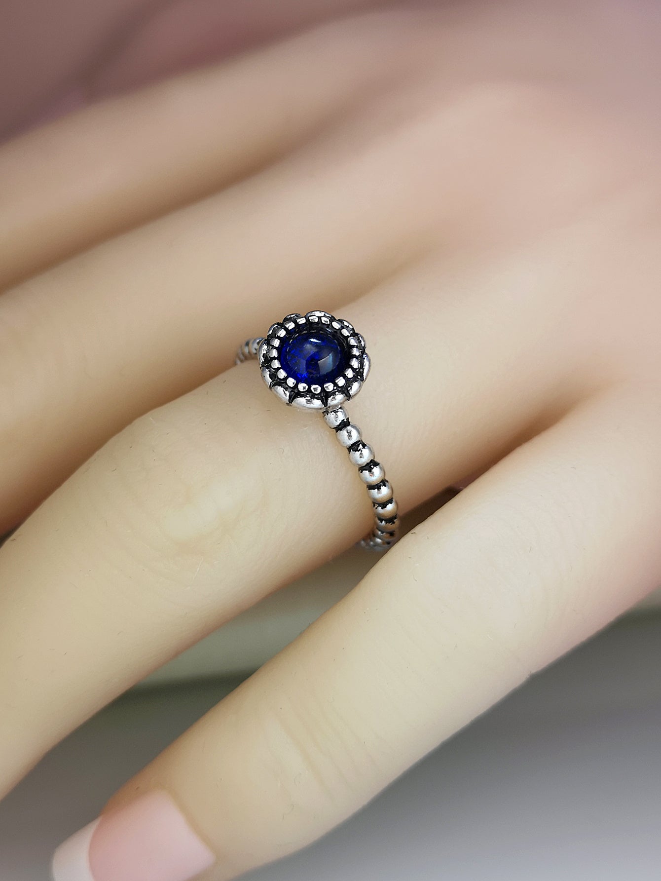 Womens Rose Gold Geometric Alloy Ring With Resin Electroplated Jewelry Individually Packed Rose Gold Ring Style