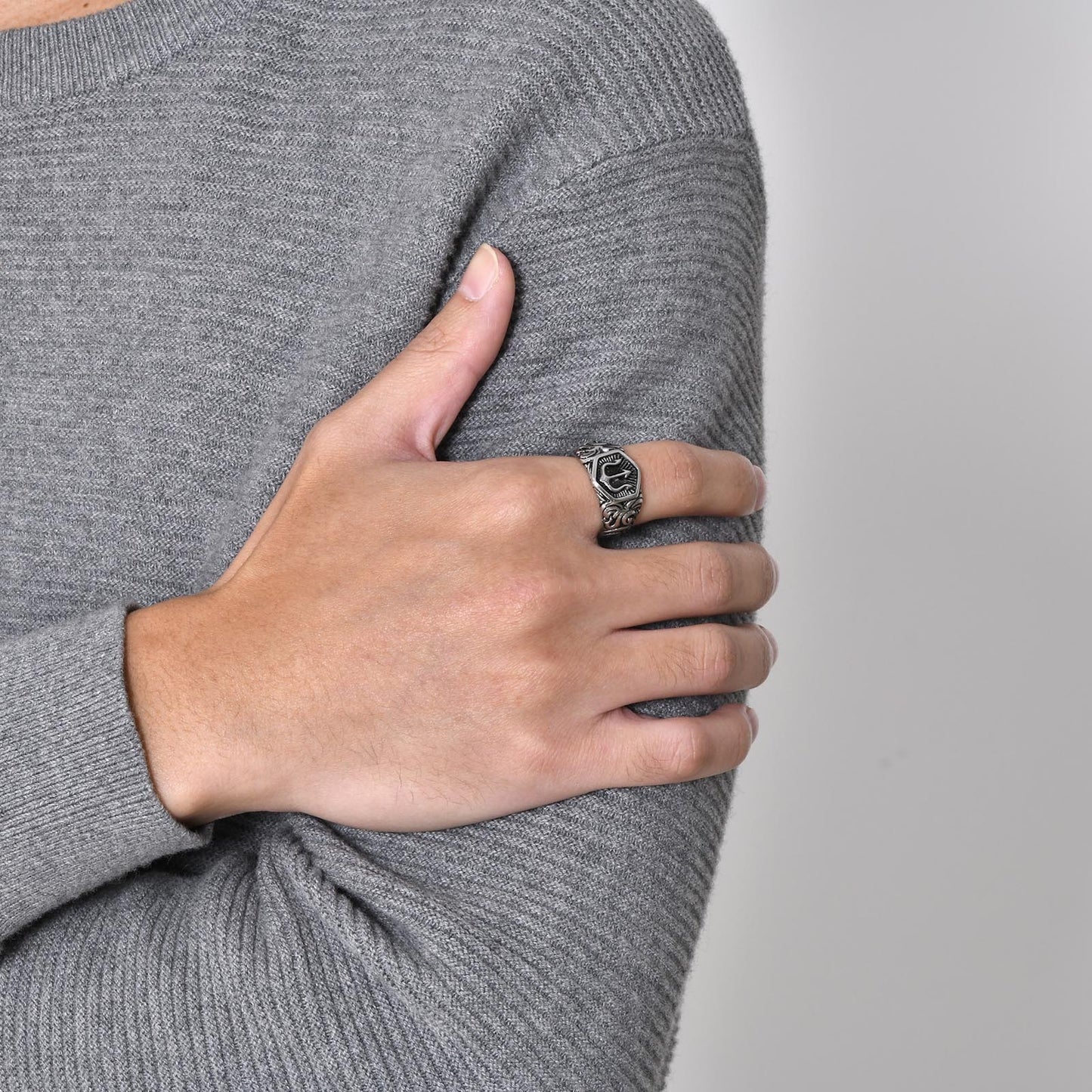 Stainless Steel Xiangyun Trident Ring for Men Sizes US 7 8 9 10 11 12 Fashion Jewelry Durable Everyday Wear Gift Ready