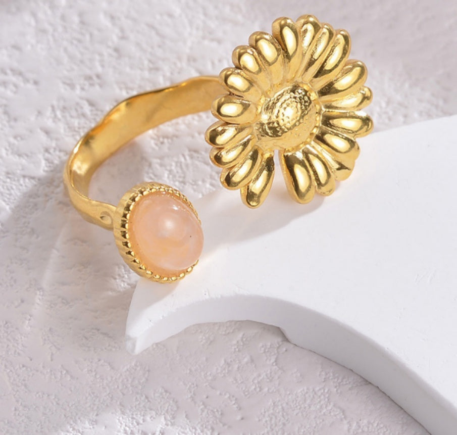 Women Stainless Steel Ring Electroplated Geometric Round Ornament French Retro Style Jewelry Gift For Her Modern Edition