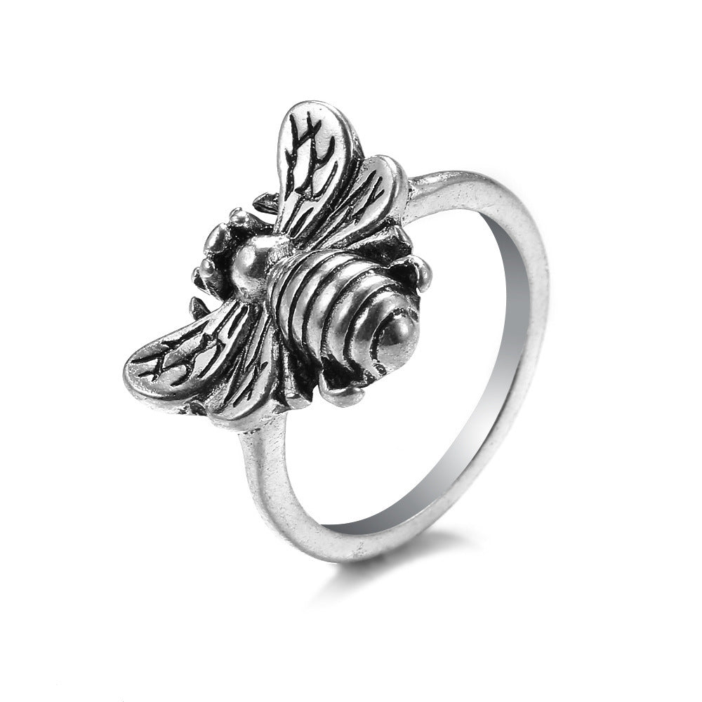 Unisex Heart Shaped Ring With Butterfly Or Spider Accent And Rose Skull Details Fashionable Accessory In Fashion