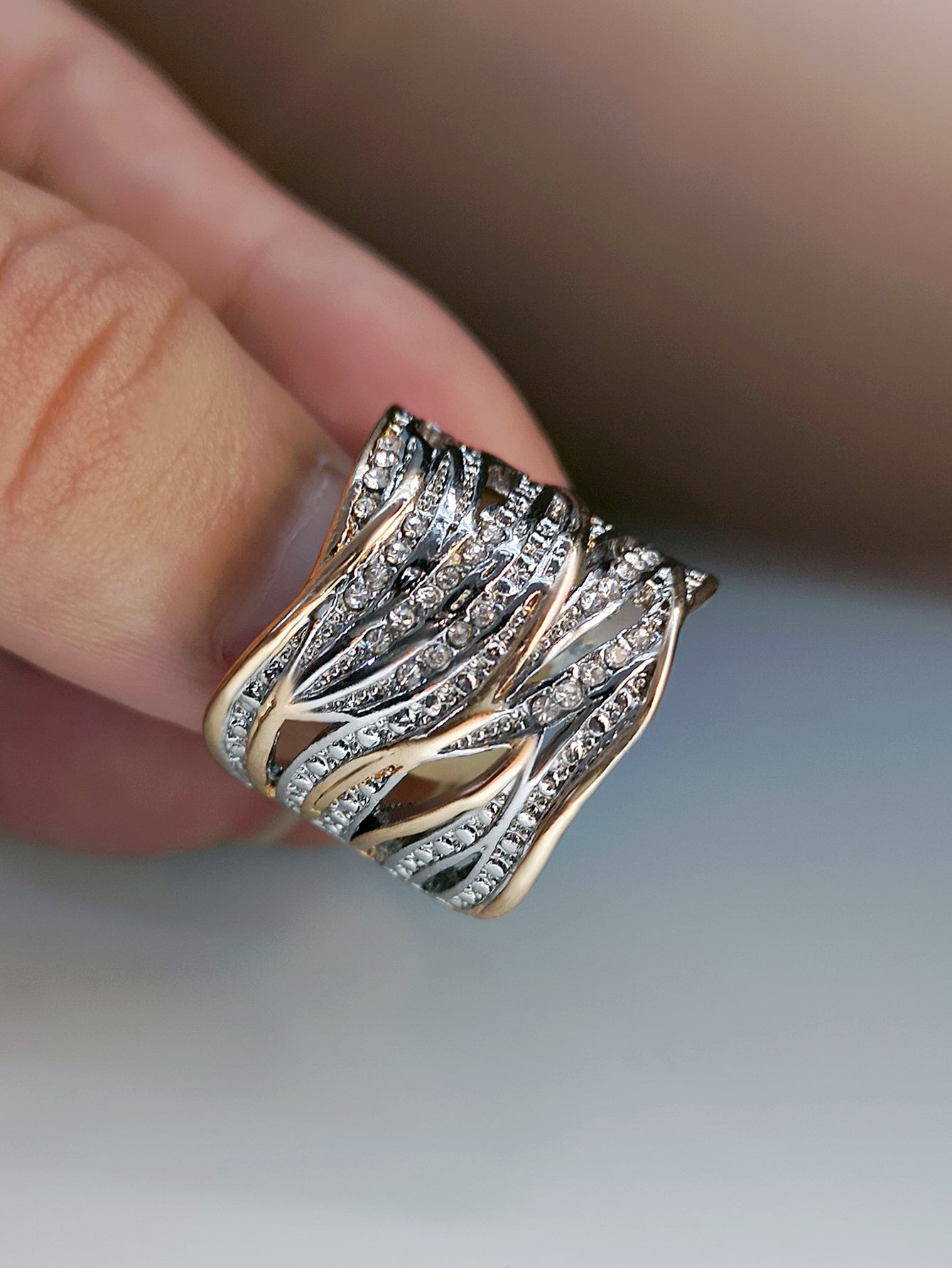 Womens Alloy Rhinestone Ring Simple Geometric Design Electroplated Finish Everyday Wear Jewelry For Daily Style