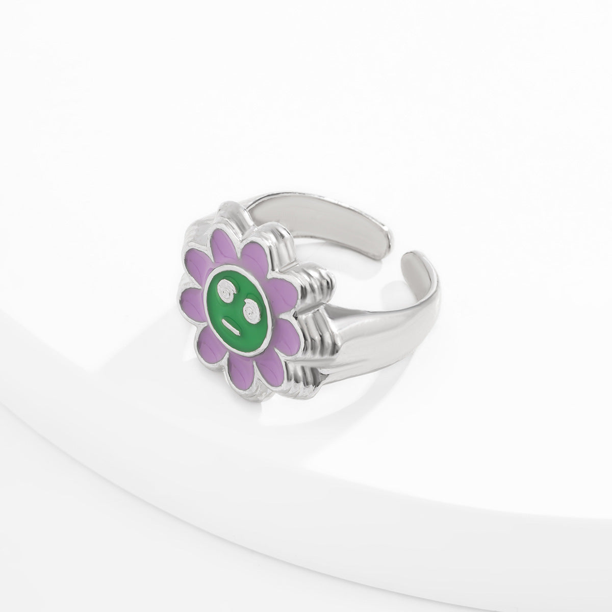 Womens Alloy Flower Ring With Acrylic Gemstones Pearl Rhinestones Inlays Floral Design Statement Jewelry Collection
