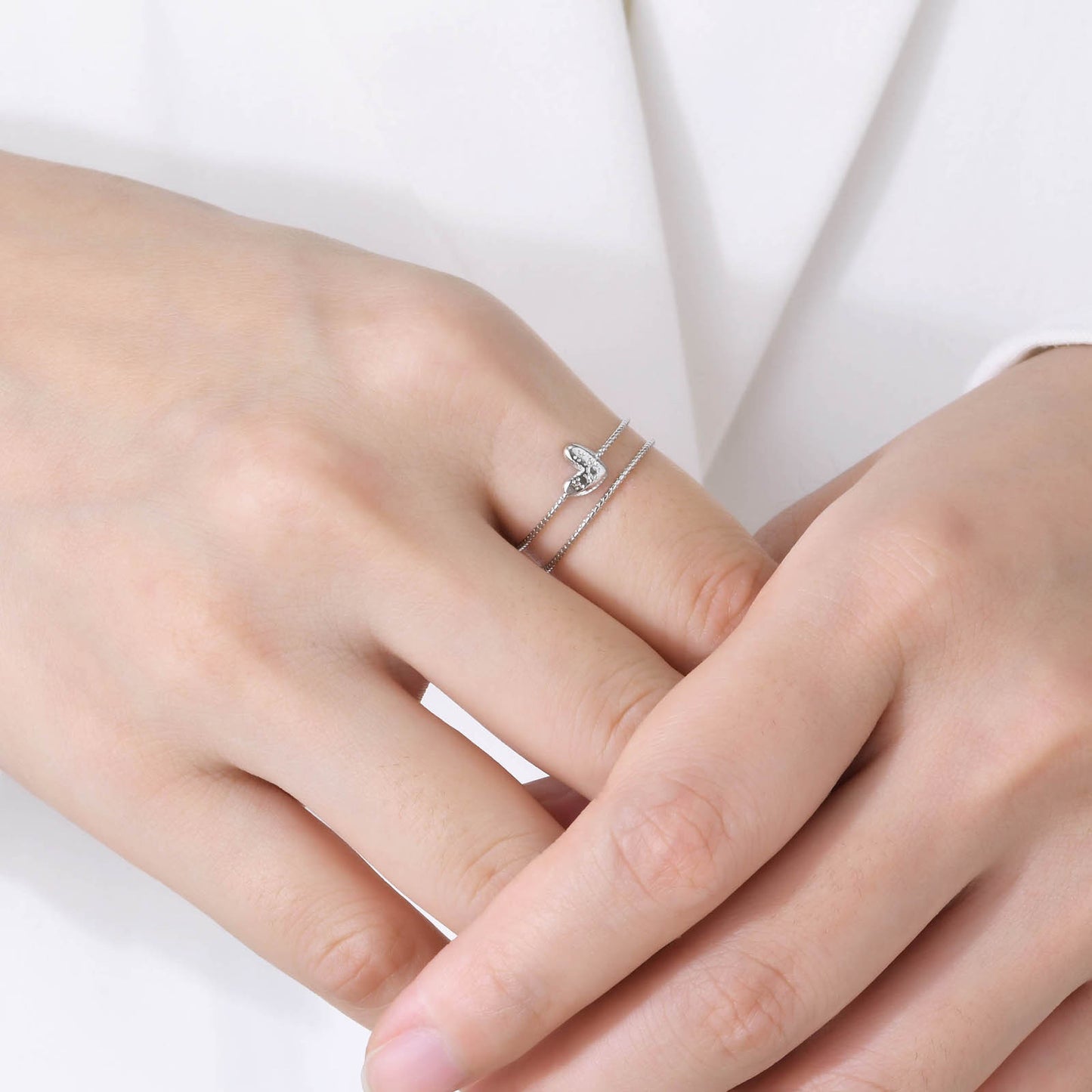 Womens Heart Shaped Ring 18K Gold Plated Titanium Steel Adjustable Open Ring Elegant Circle Jewelry Gift Style