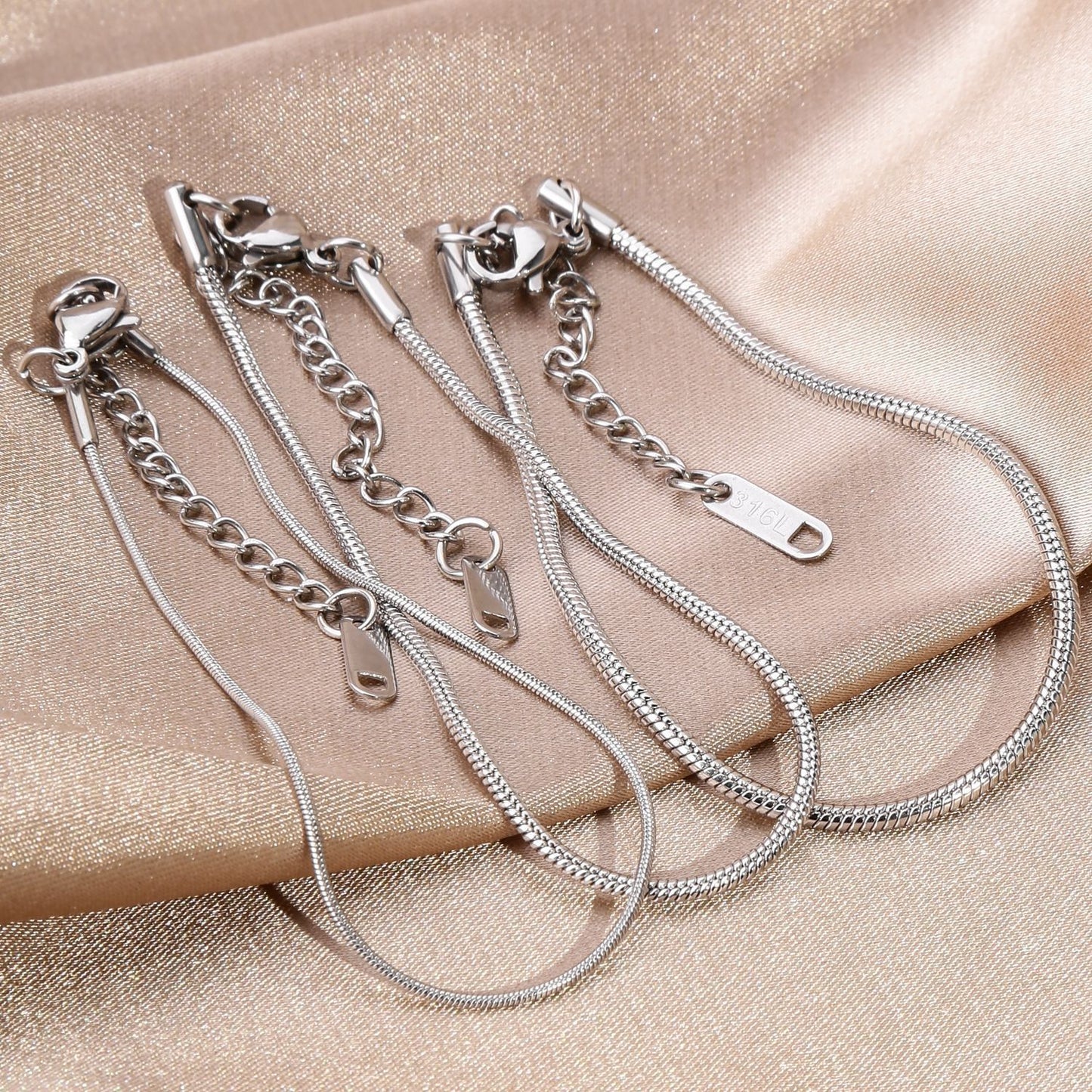 Unisex Titanium Steel 18K Gold Plated Bracelet Round Snake Bone Chain Adjustable Geometric Fashion Accessory Gift